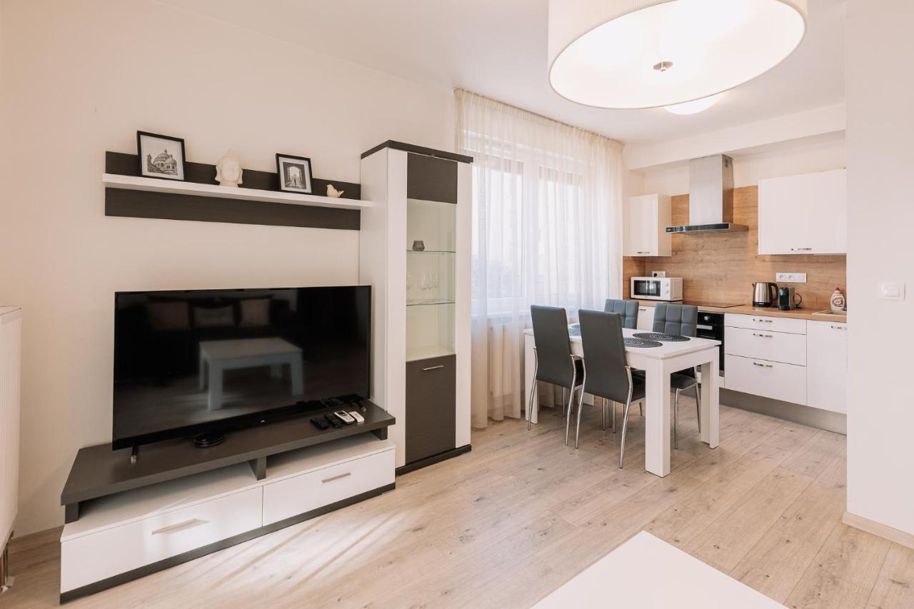 Skau 2 Old Town Family & Business Apartment 2 Floor Free Parking Pressburg Exterior foto