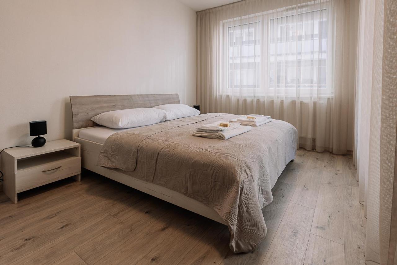 Skau 2 Old Town Family & Business Apartment 2 Floor Free Parking Pressburg Exterior foto