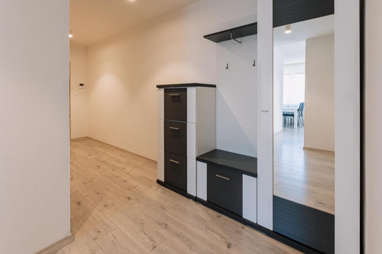 Skau 2 Old Town Family & Business Apartment 2 Floor Free Parking Pressburg Exterior foto