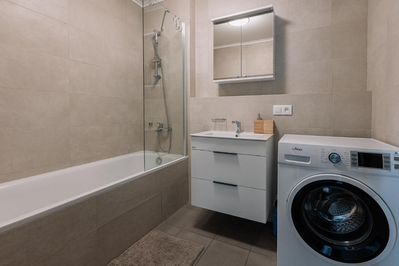 Skau 2 Old Town Family & Business Apartment 2 Floor Free Parking Pressburg Exterior foto